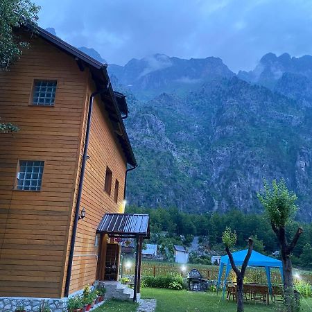 Guesthouse Mehmeti فالبني المظهر الخارجي الصورة