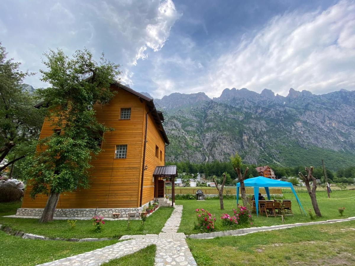 Guesthouse Mehmeti فالبني المظهر الخارجي الصورة