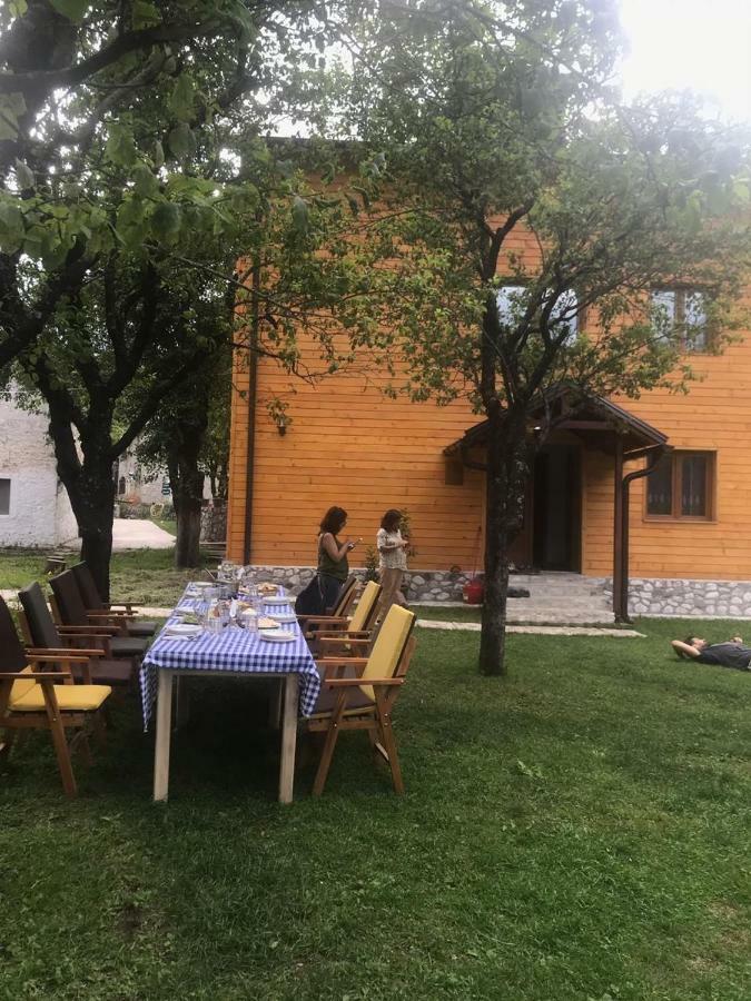 Guesthouse Mehmeti فالبني المظهر الخارجي الصورة